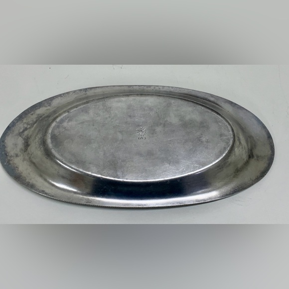 c. 1900 E. G. Webster & Son Gadrooned Rim Silver Plate Oval "D" Engraved Tray - Picture 8 of 12